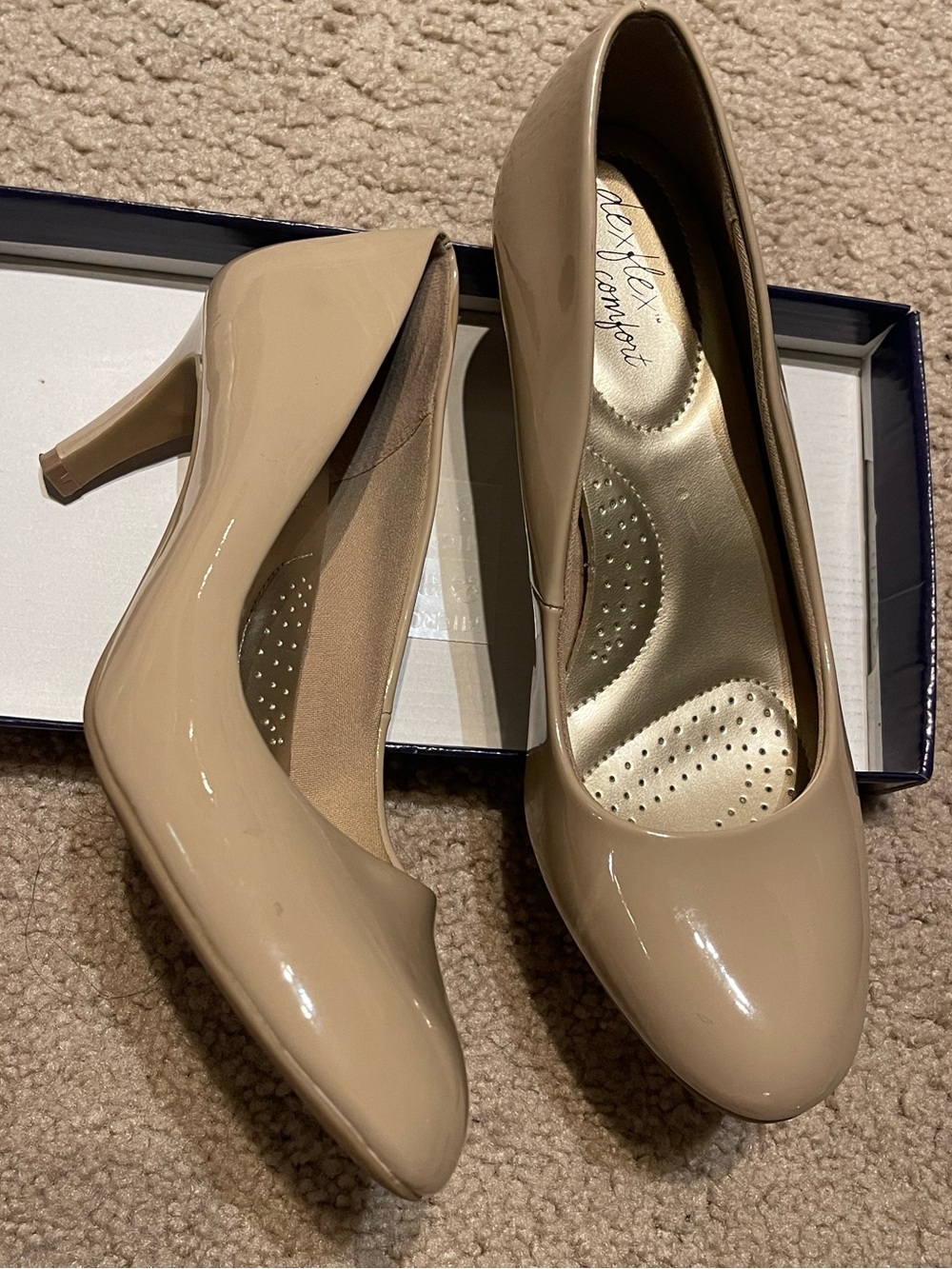 dexflex comfort Taupe Patent High Heel Pumps Size 9